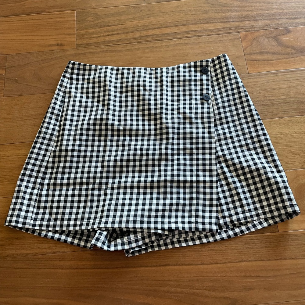 Black and White Gingham Skort
